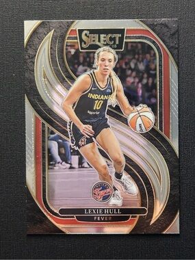 Panini Select 2025 WNBA Lexi Hull Fever Card